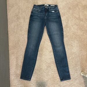 Women's Sexy Curvy Guess Jeans